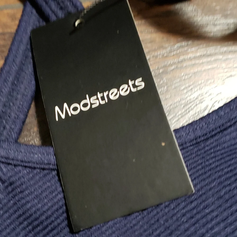 NEW!! Modsreets Sports Bra - Picture 7 of 9